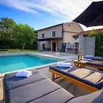 Casa Milena - Stone House With Pool Gornja Nugla
